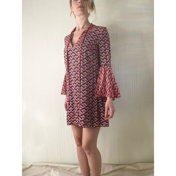 LIKELY Groovy Maroon Print Bell Sleeve Mini Dress US 2 - Picture 6 of 14